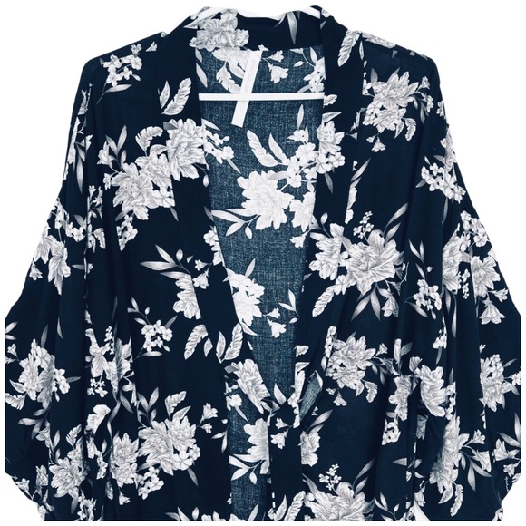 SPIRITUAL GANGSTER - Maya Kimono | OS - Picture 2 of 16